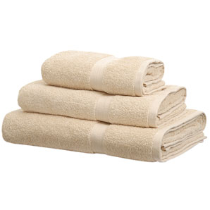 How Many Sheet and Towel Sets Should You Have?