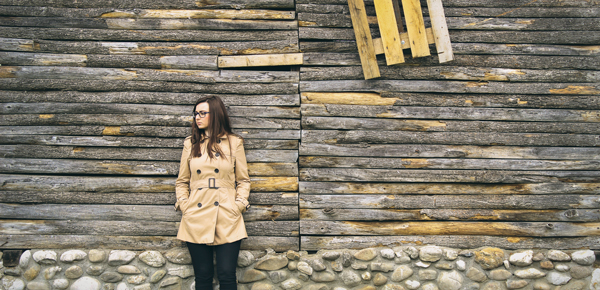 Woman wearing the same clothes every day from her capsule wardrobe